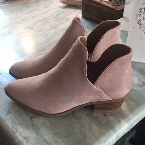 Beige/light brown bootie